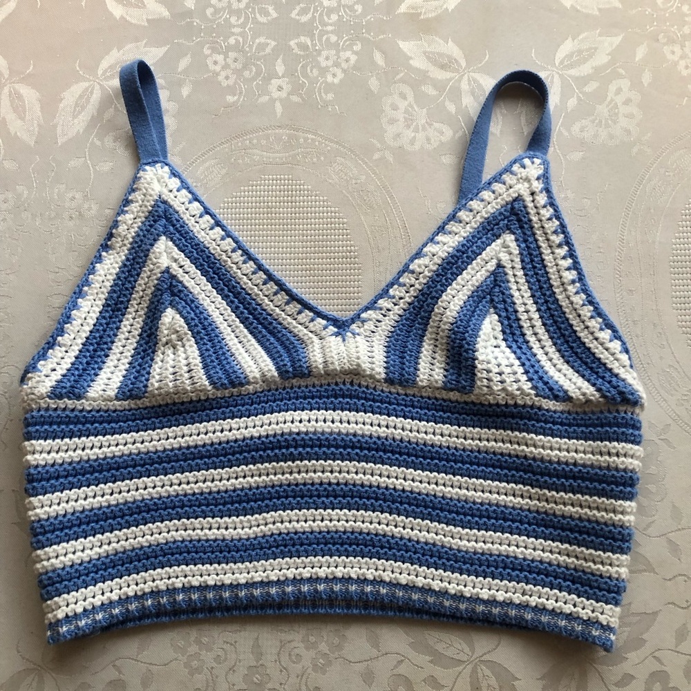 Hollister Blue/White Striped Crochet Knitted Crop Top Shirt Women’s Size S - Picture 6 of 16